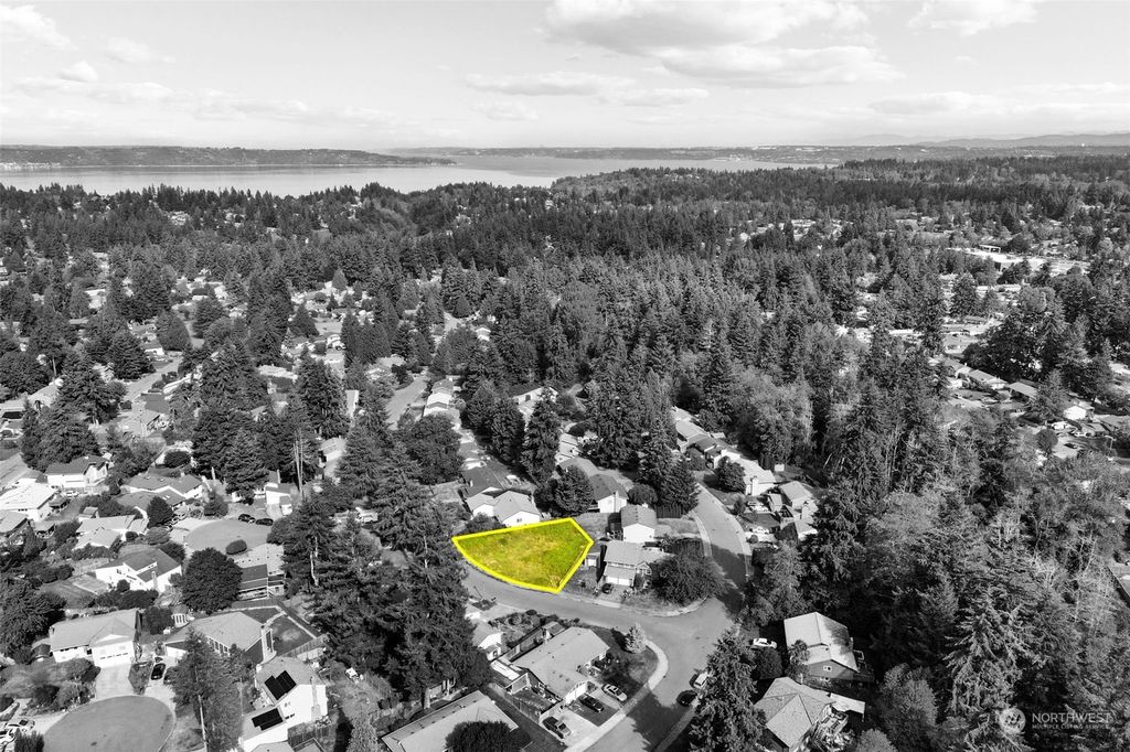 Photo of 33214 33rd Avenue SW, Federal Way, WA 98023 (MLS # 2299642)