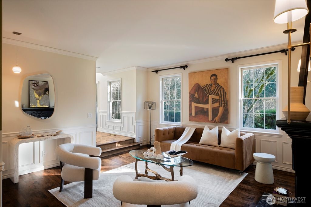 Photo of 3123 240th Avenue NE, Sammamish, WA 98074 (MLS # 2479421)