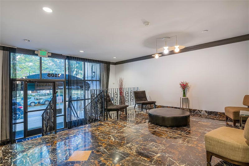 1105 Spring Street 1304