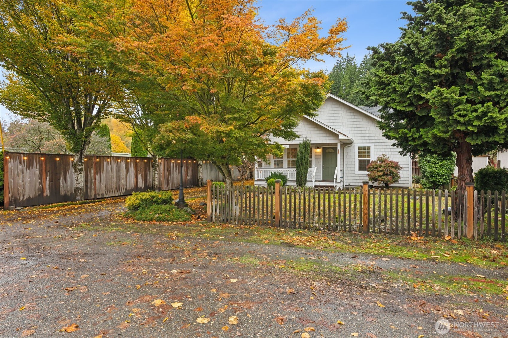 12903 Valley Avenue E