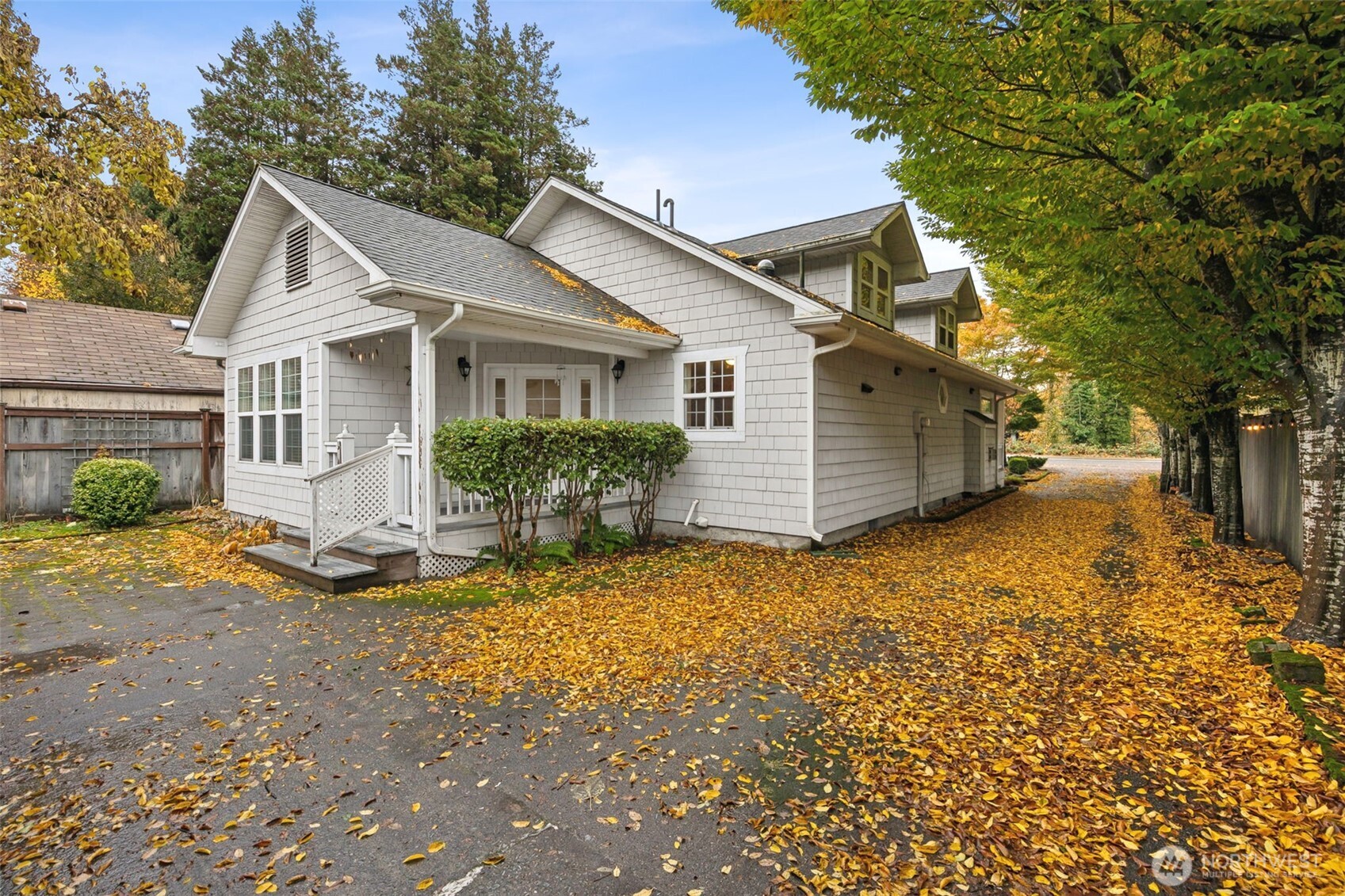 12903 Valley Avenue E