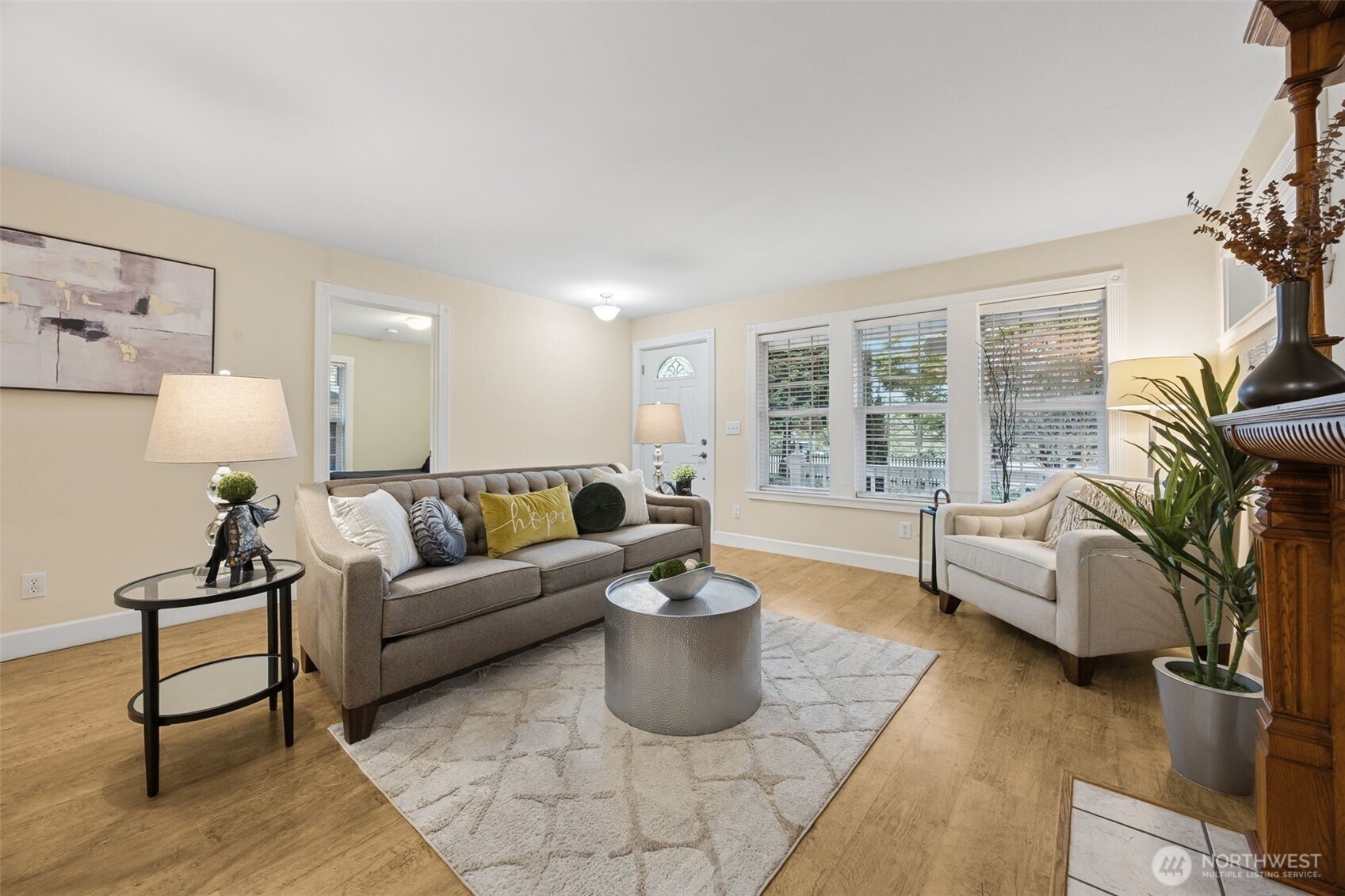 12903 Valley Avenue E