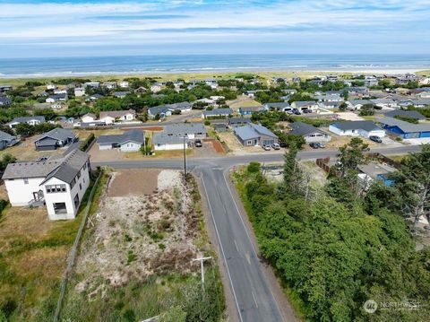 Photo of 32112 J Place, Ocean Park, WA 98640 (MLS # 2257091)
