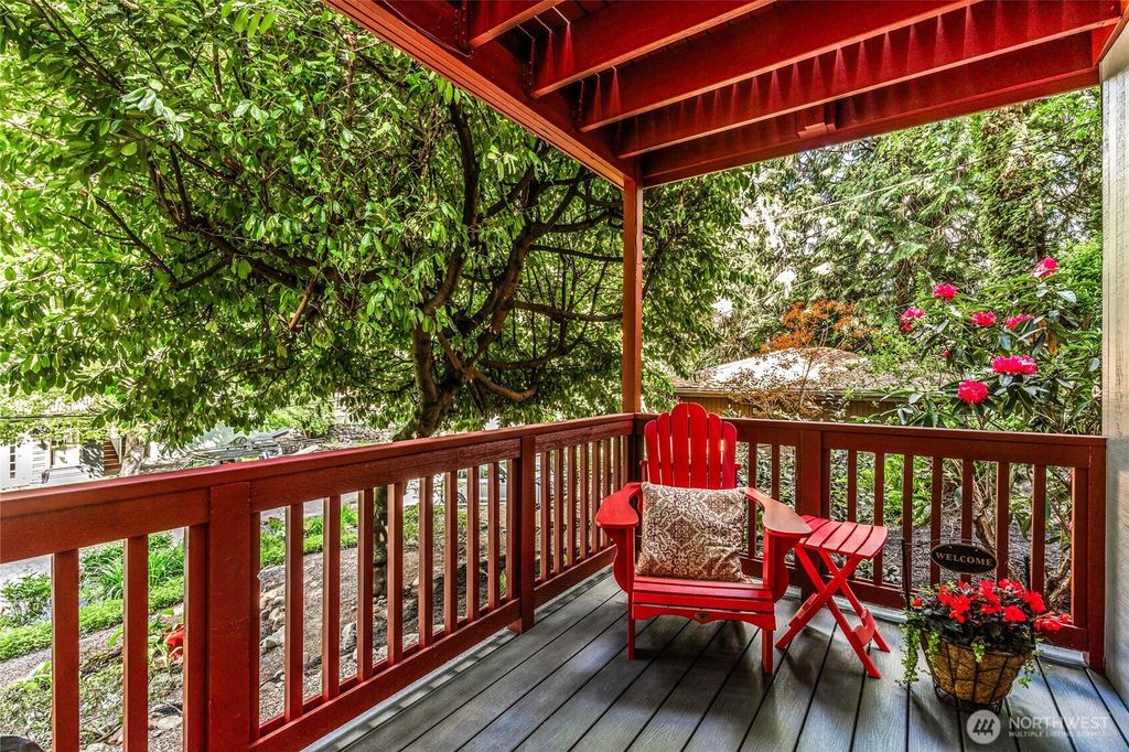 Photo of 3527 E Spruce Street, Seattle, WA 98122 (MLS # 2409283)