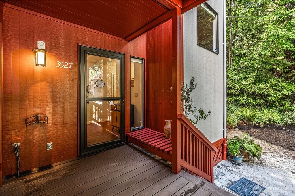 Photo of 3527 E Spruce Street, Seattle, WA 98122 (MLS # 2409283)