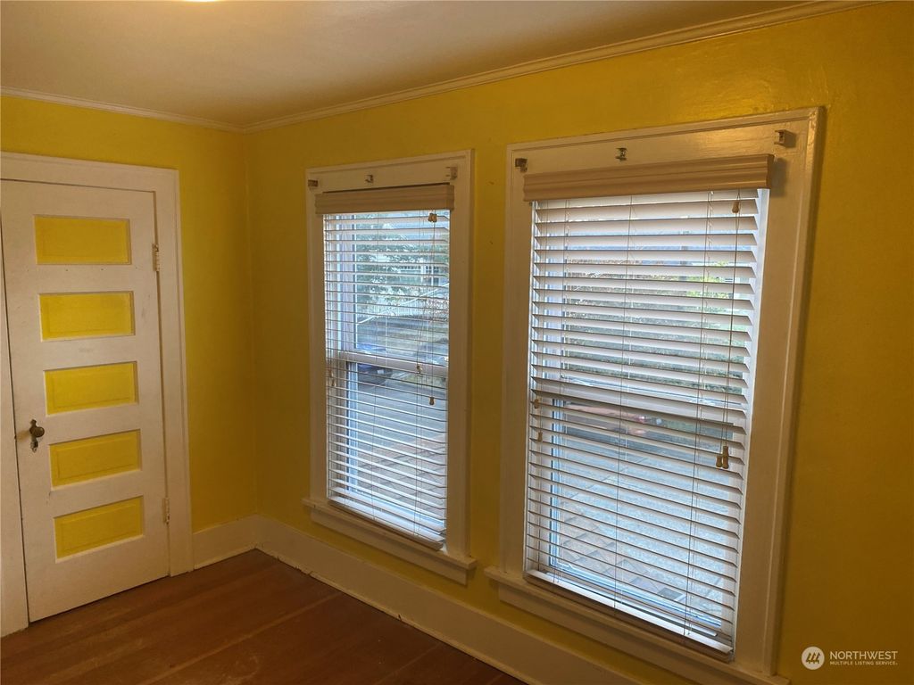 Photo of 833 NW 67th Street, Seattle, WA 98117 (MLS # 2167382)