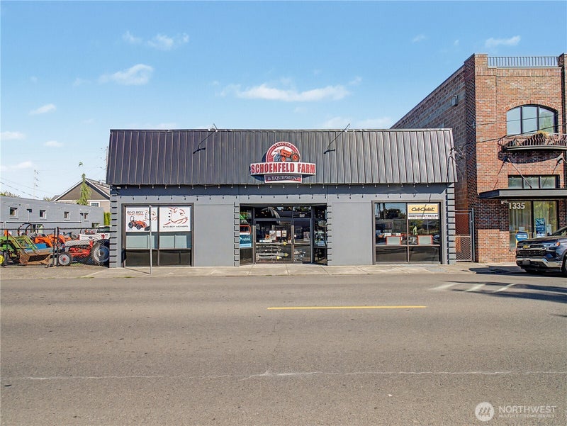 1343 Cole Street