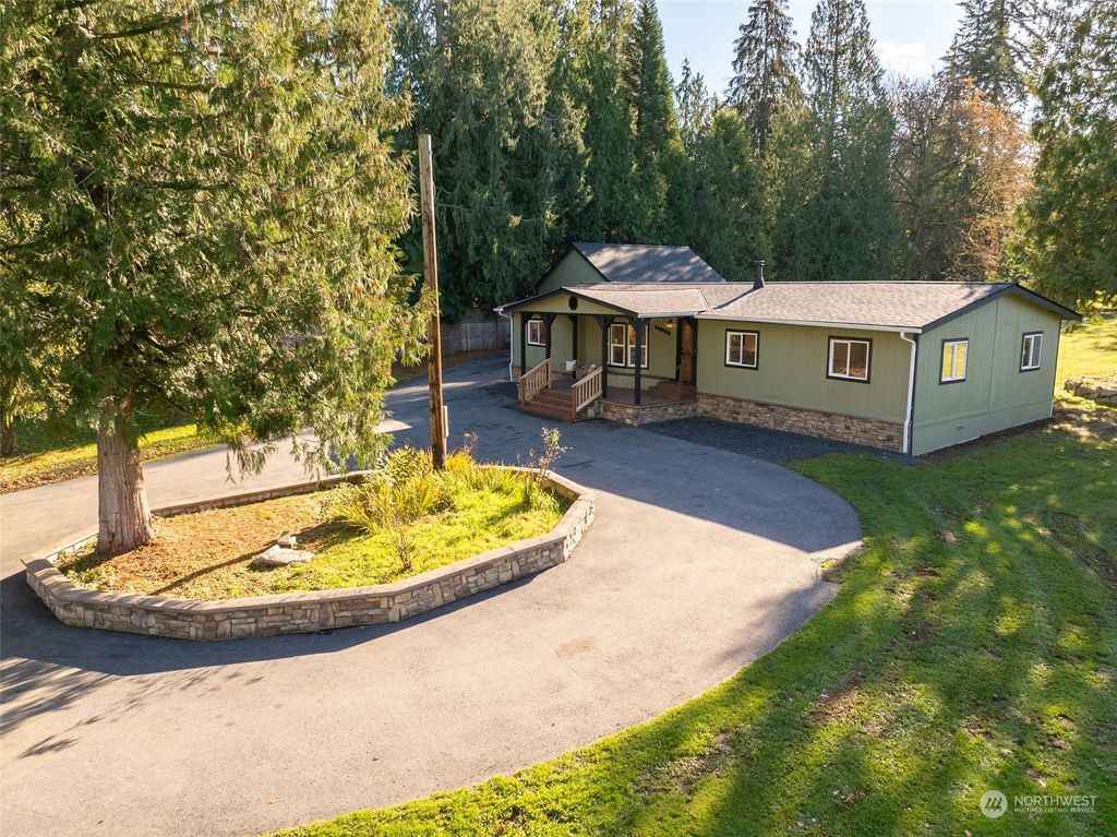 Photo of 14232 44th Street SE, Snohomish, WA 98290 (MLS # 2309523)