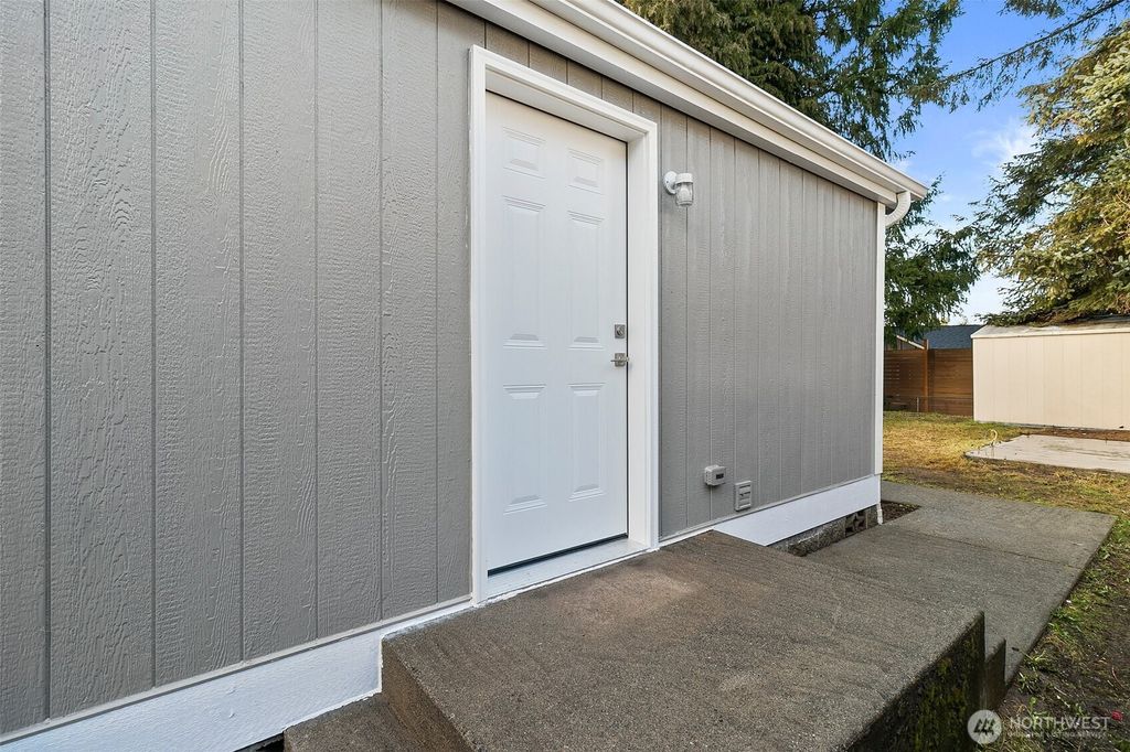 Photo of 22601 115th Place SE, Kent, WA 98031 (MLS # 2341248)