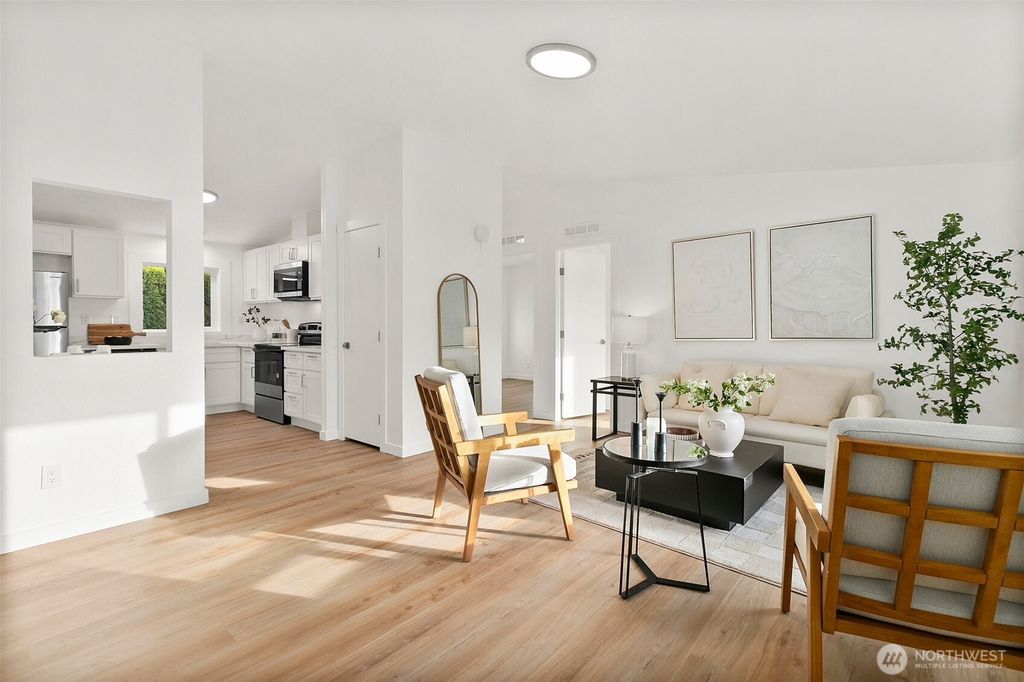 Photo of 22601 115th Place SE, Kent, WA 98031 (MLS # 2341248)