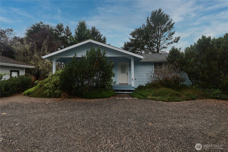 243 Octopus Avenue NE