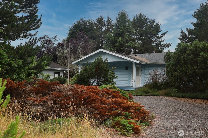243 Octopus Avenue NE