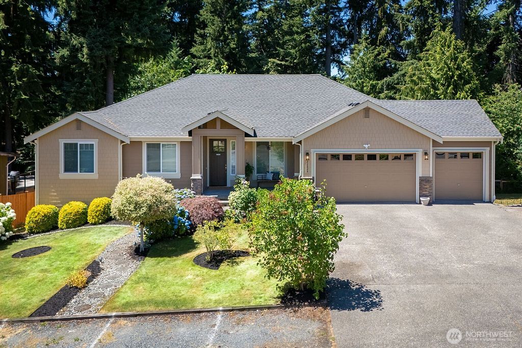 Photo of 22824 35th Avenue W, Brier, WA 98036 (MLS # 2409346)