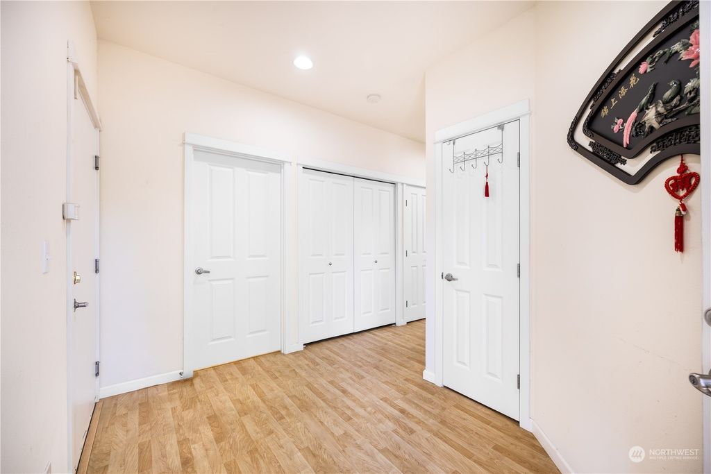 Photo of 10700 SE 260th ST St #G104, Kent, WA 98030 (MLS # 2238639)