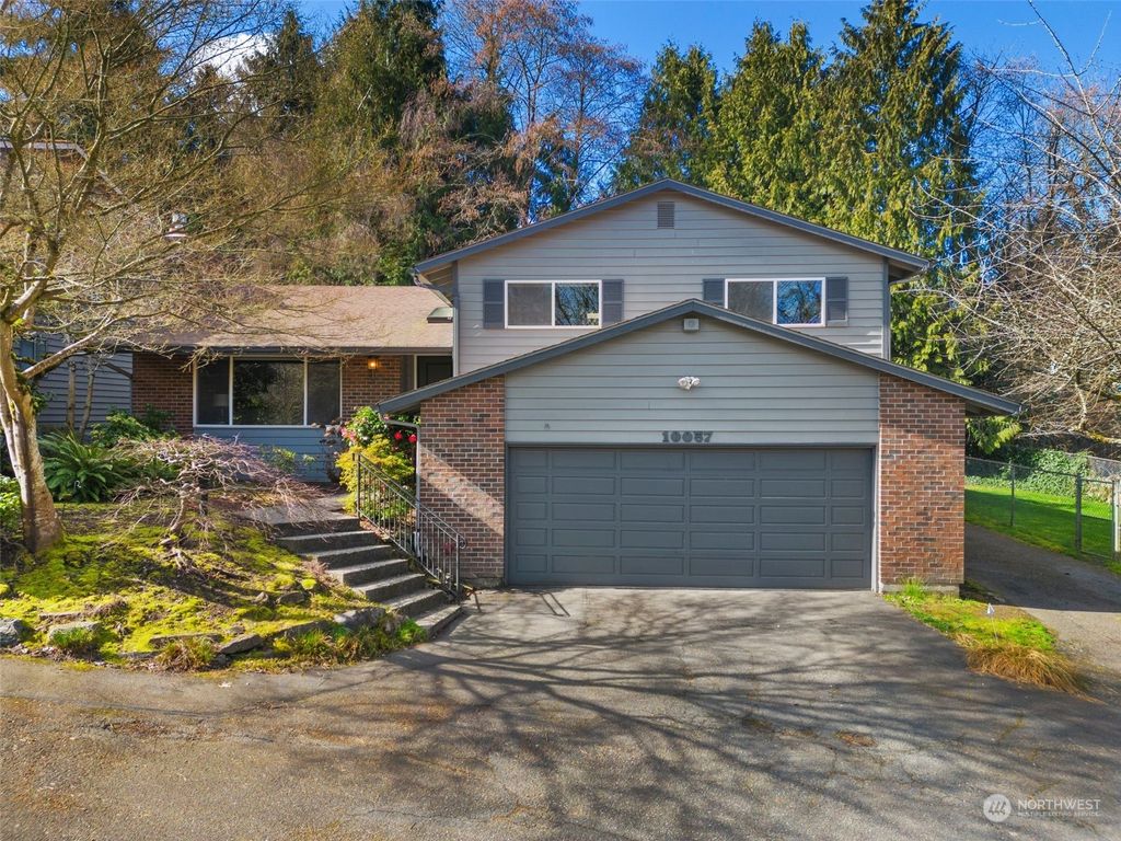 Photo of 10057 39th Avenue NE, Seattle, WA 98125 (MLS # 2207431)