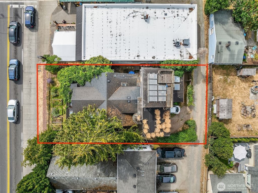 Photo of 652 NW 85th Street, Seattle, WA 98117 (MLS # 2463455)