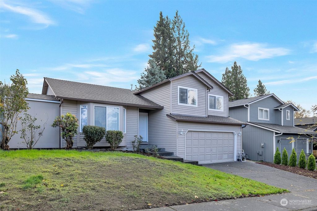 Photo of 1168 Monterey Avenue NE, Renton, WA 98056 (MLS # 2305829)
