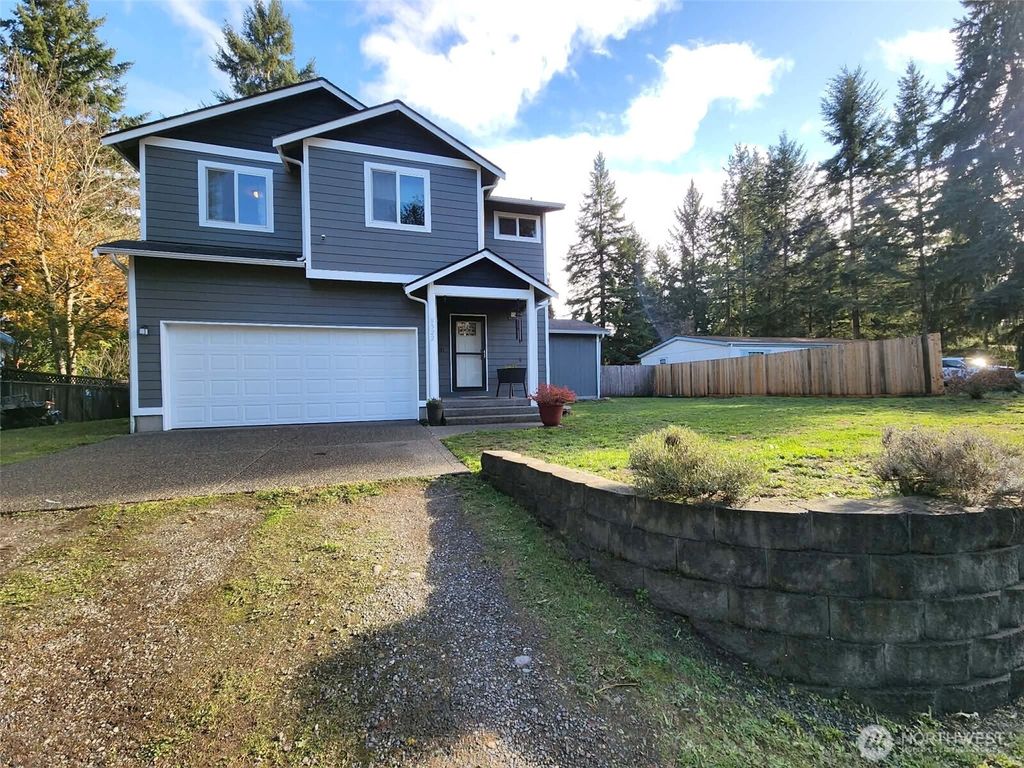 Photo of 8522 McNiece Loop SE, Yelm, WA 98597 (MLS # 2451484)