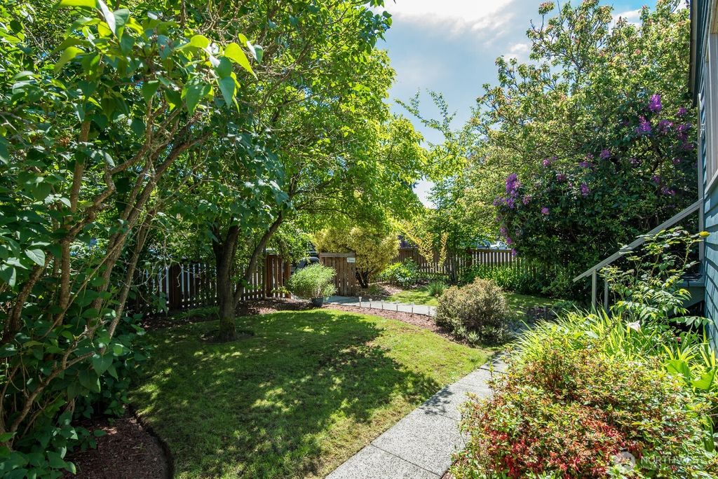 Photo of 1514 Lombard Avenue, Everett, WA 98201 (MLS # 2529430)