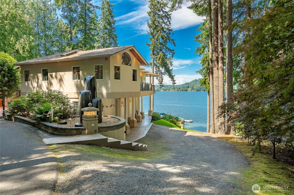 Photo of 2460 Lake Whatcom Boulevard, Bellingham, WA 98229 (MLS # 2575489)