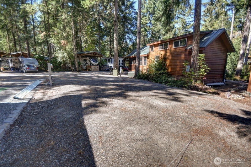 1546 Reservation Road SE 200