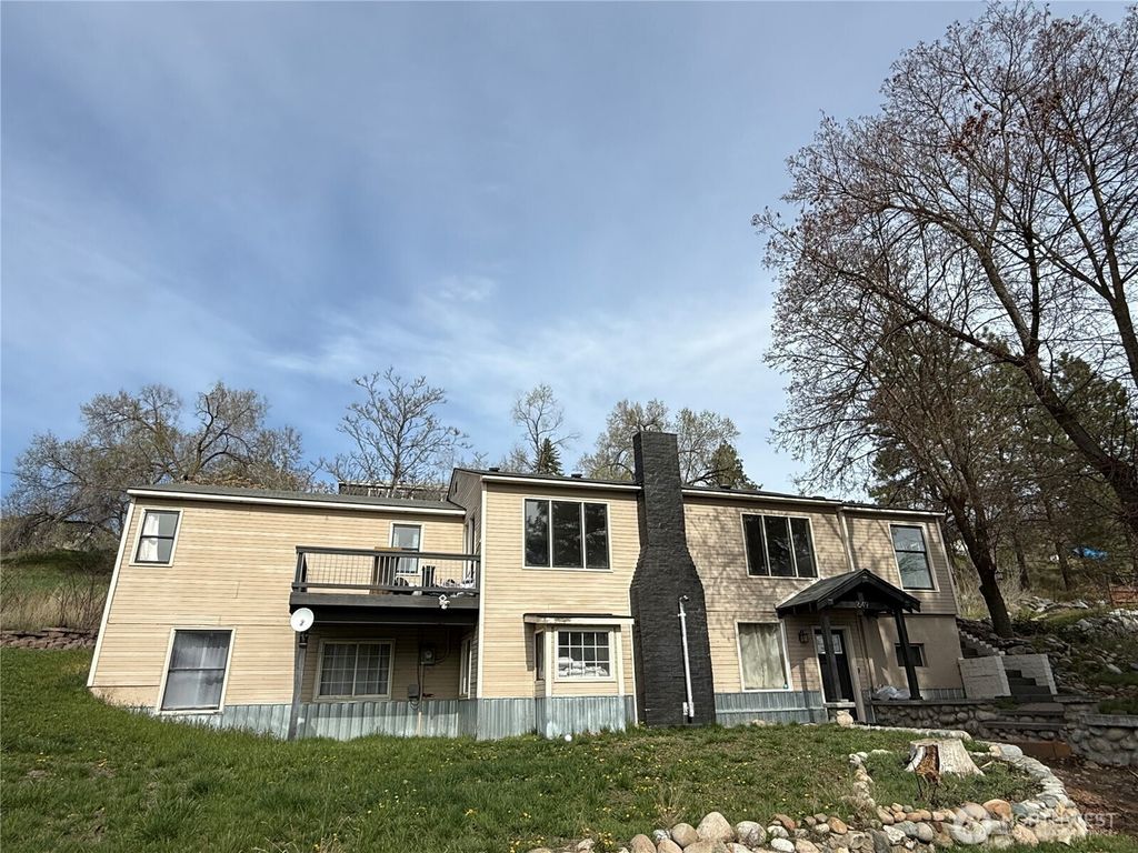 Photo of 649 5th Avenue N, Okanogan, WA 98840 (MLS # 2497153)