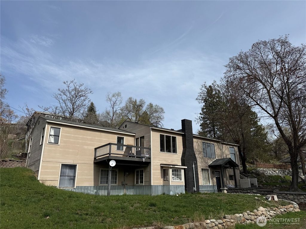 Photo of 649 5th Avenue N, Okanogan, WA 98840 (MLS # 2497153)