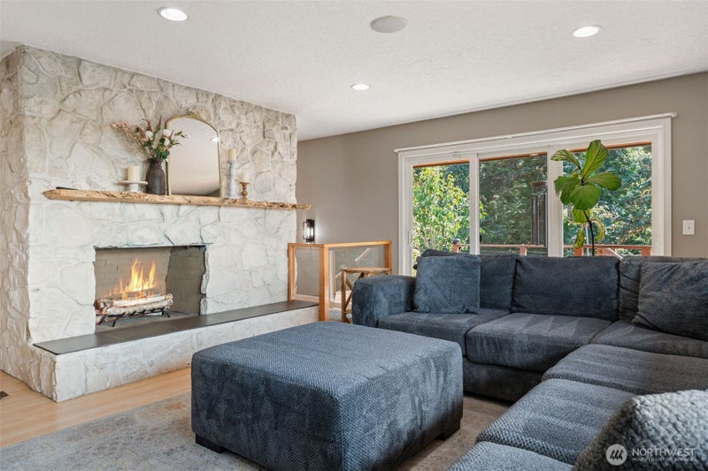 1606 SE Aust Manor Drive