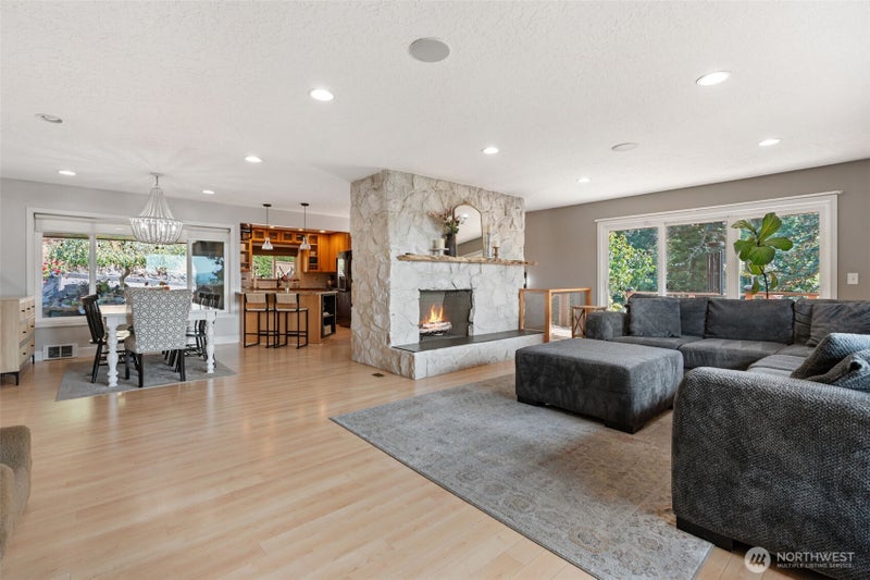 1606 SE Aust Manor Drive