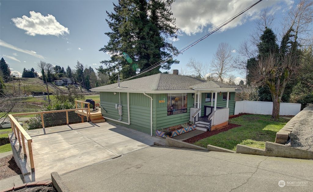 Photo of 7835 S 130th Street, Seattle, WA 98178 (MLS # 2198816)