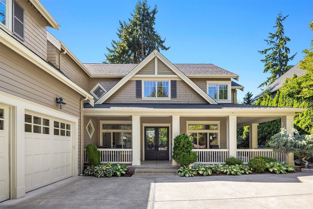 Photo of 805 92nd Avenue NE, Bellevue, WA 98004 (MLS # 2511865)