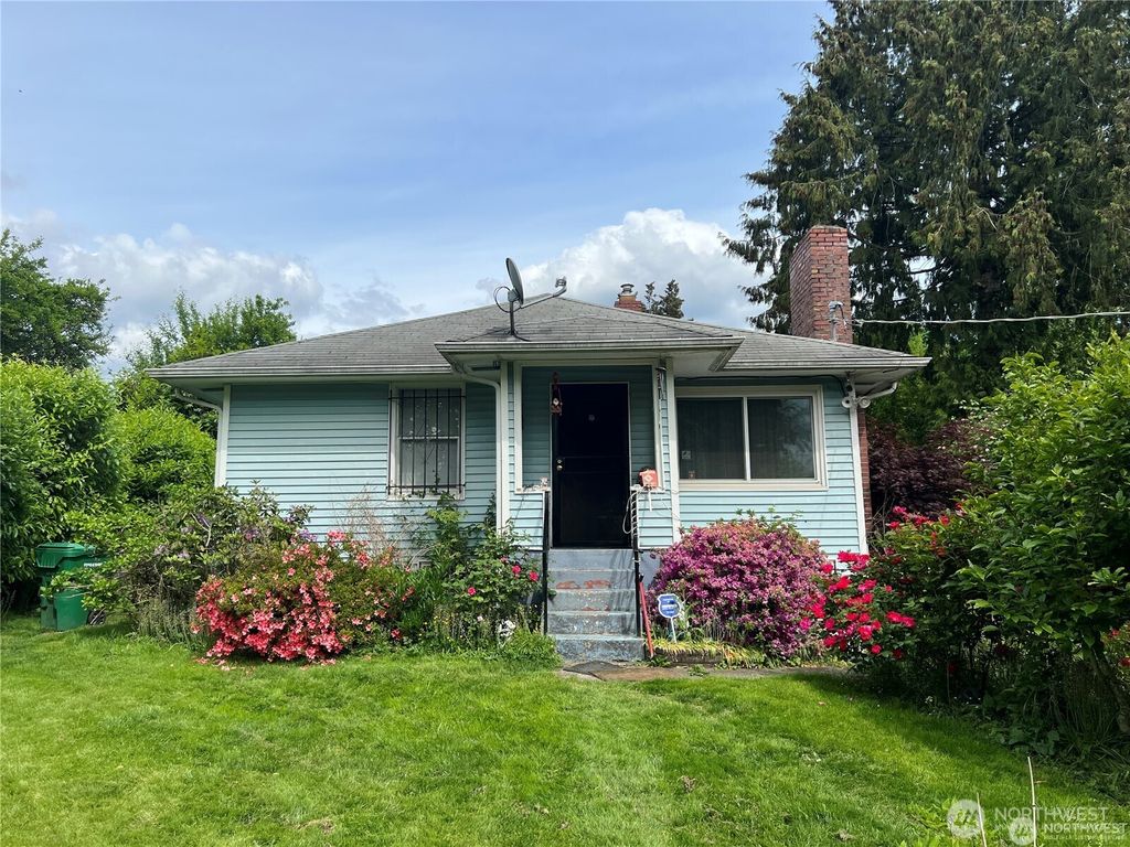 Photo of 4138 Renton Avenue S, Seattle, WA 98108 (MLS # 2352645)