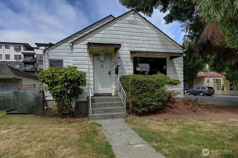 75 Williams Avenue S