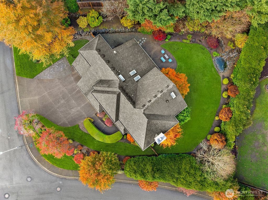 Photo of 2303 Lyons Avenue NE, Renton, WA 98059 (MLS # 2478418)