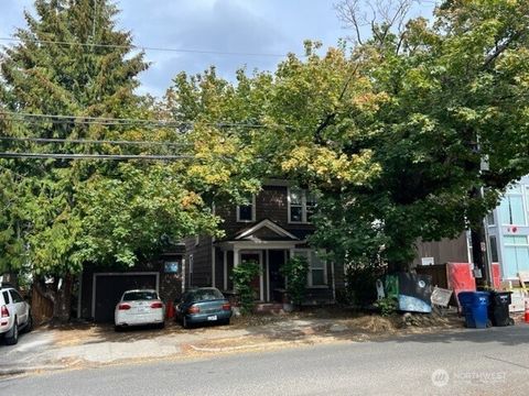 Photo of 1008 E Republican Street, Seattle, WA 98102 (MLS # 2486378)