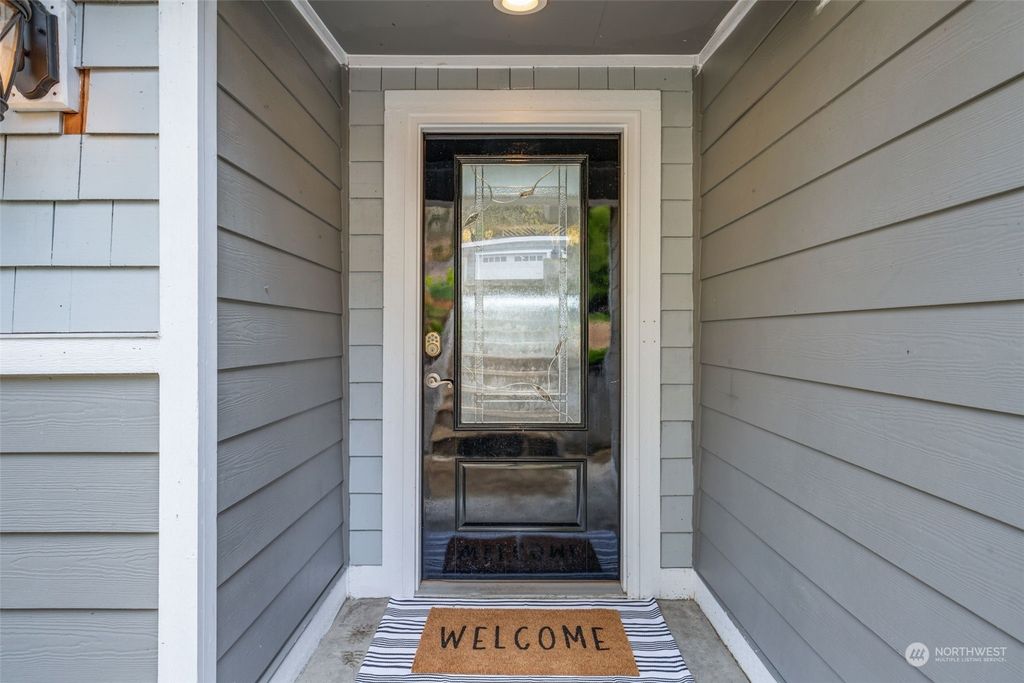 Photo of 15521 Sturtevant Avenue, Stanwood, WA 98292 (MLS # 2060868)