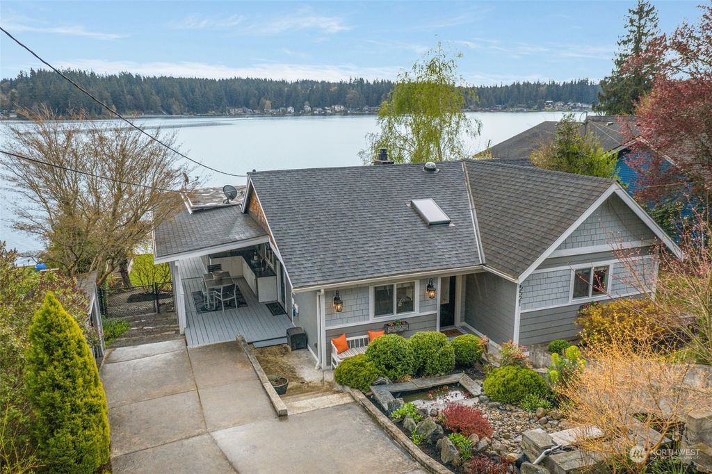 Photo of 15521 Sturtevant Avenue, Stanwood, WA 98292 (MLS # 2060868)