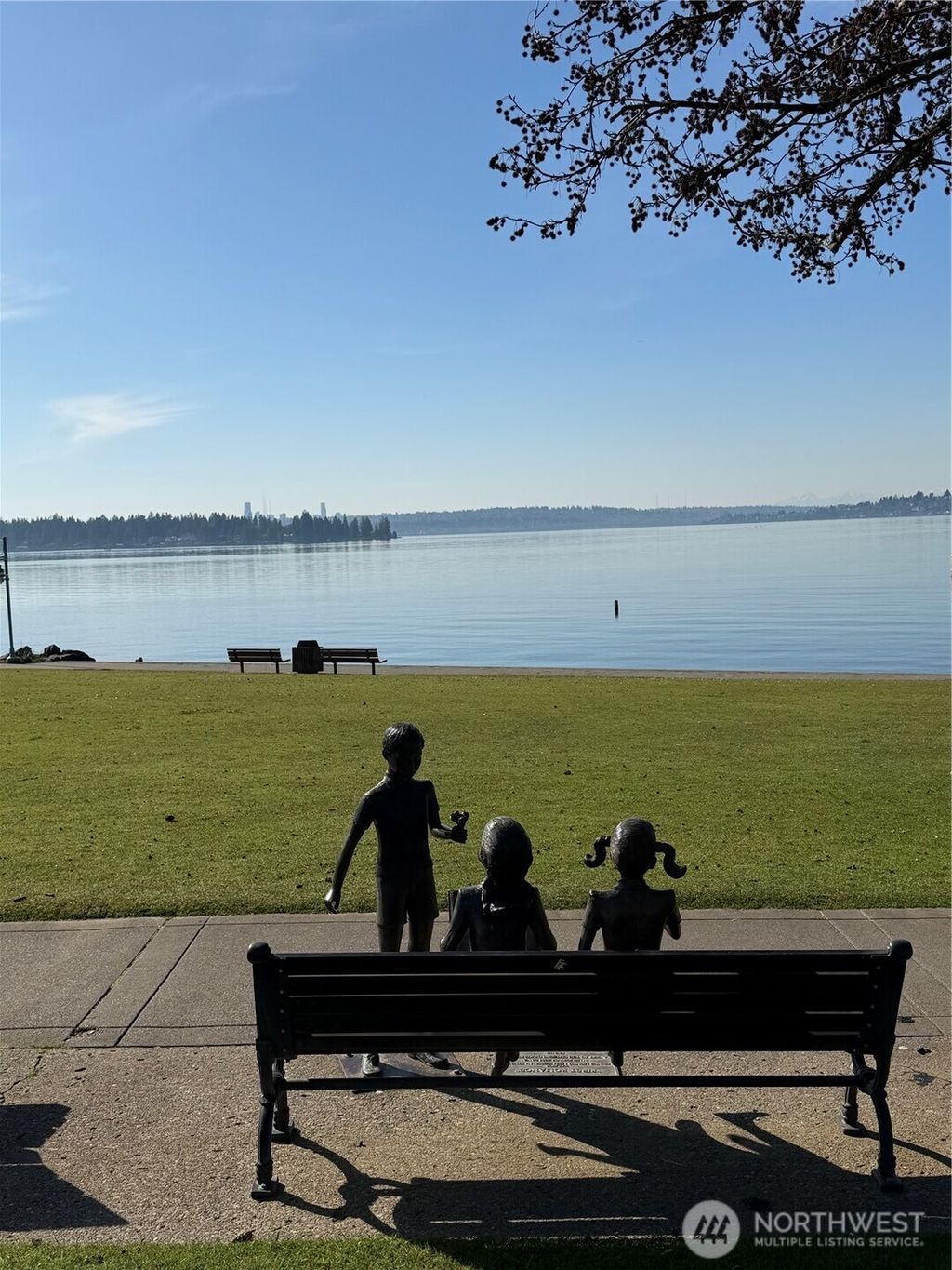 Photo of 10218 NE 65th Street, Kirkland, WA 98033 (MLS # 2487195)