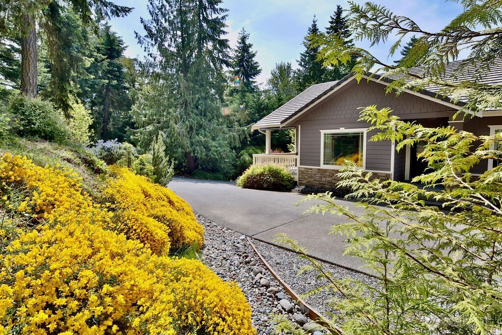 1403 Fox Hollow Road