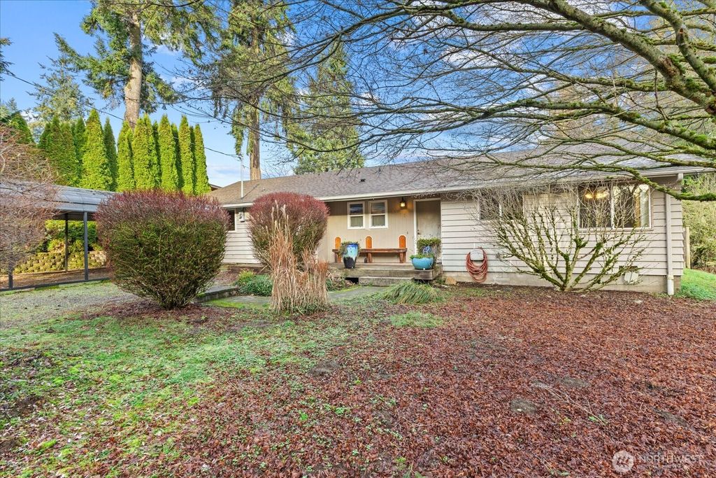 Photo of 3333 172nd Street SW, Lynnwood, WA 98037 (MLS # 2463967)