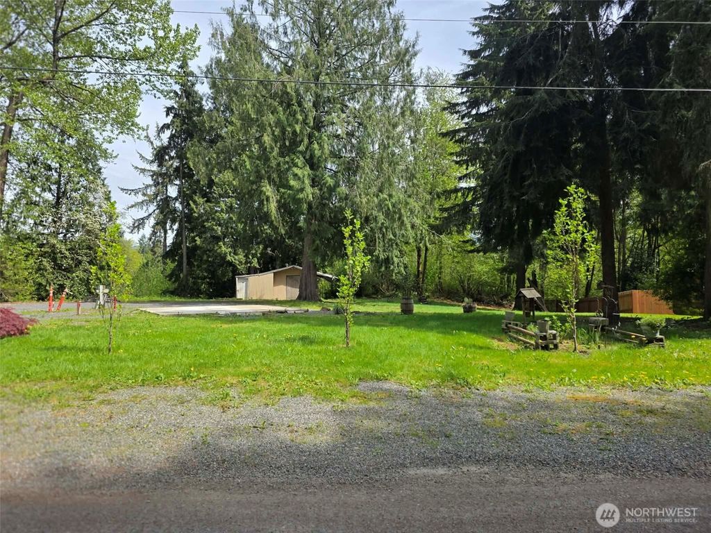 Photo of 1015 W Stanley Street, Granite Falls, WA 98252 (MLS # 2517754)