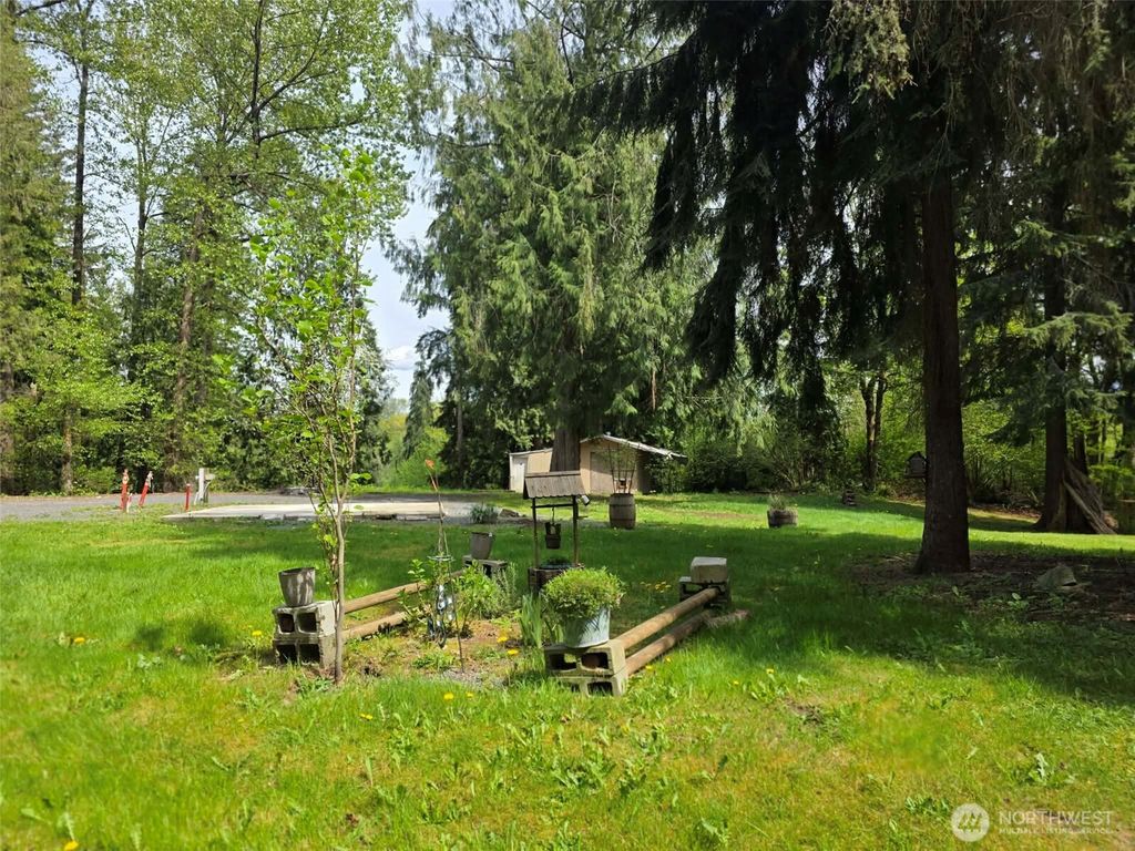 Photo of 1015 W Stanley Street, Granite Falls, WA 98252 (MLS # 2517754)