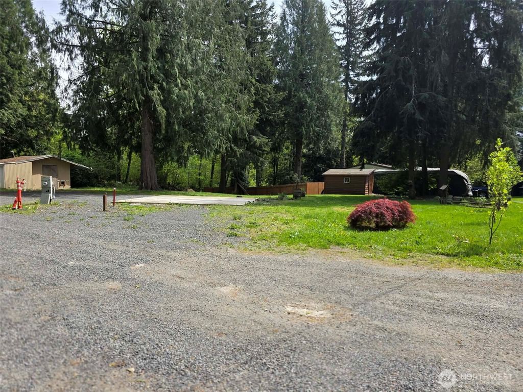 Photo of 1015 W Stanley Street, Granite Falls, WA 98252 (MLS # 2517754)