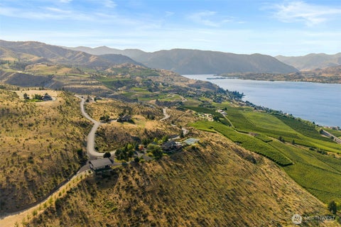 Photo of 340 Hawks Meadow Road, Chelan, WA 98816 (MLS # 2547897)