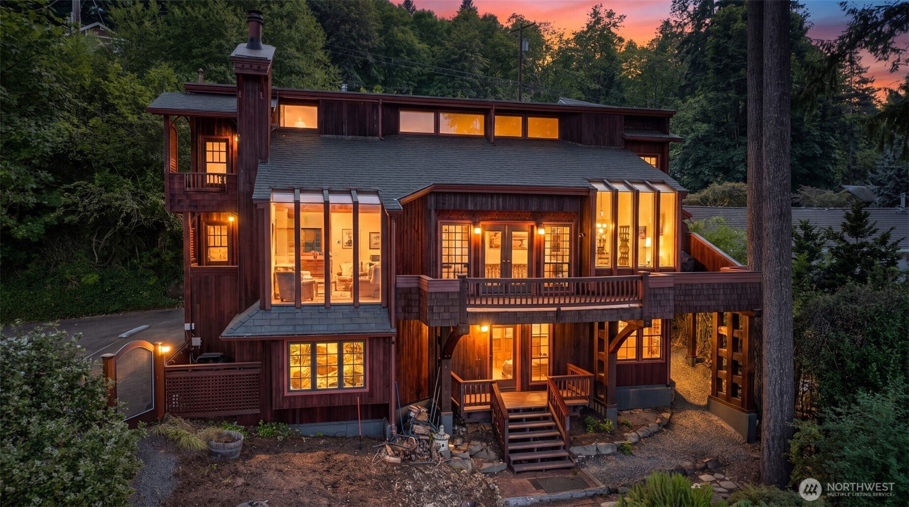 2305 E Lake Sammamish Place SE