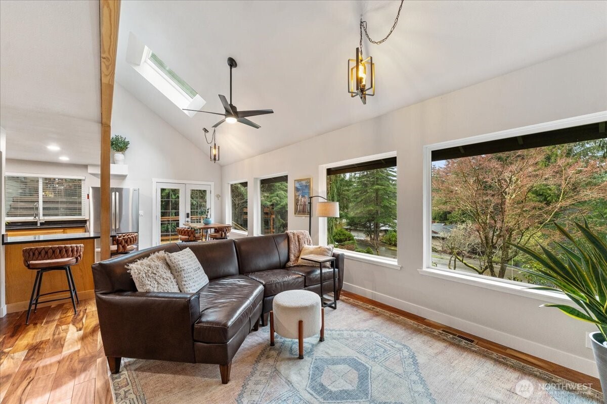 23990 Vinland Terrace NW