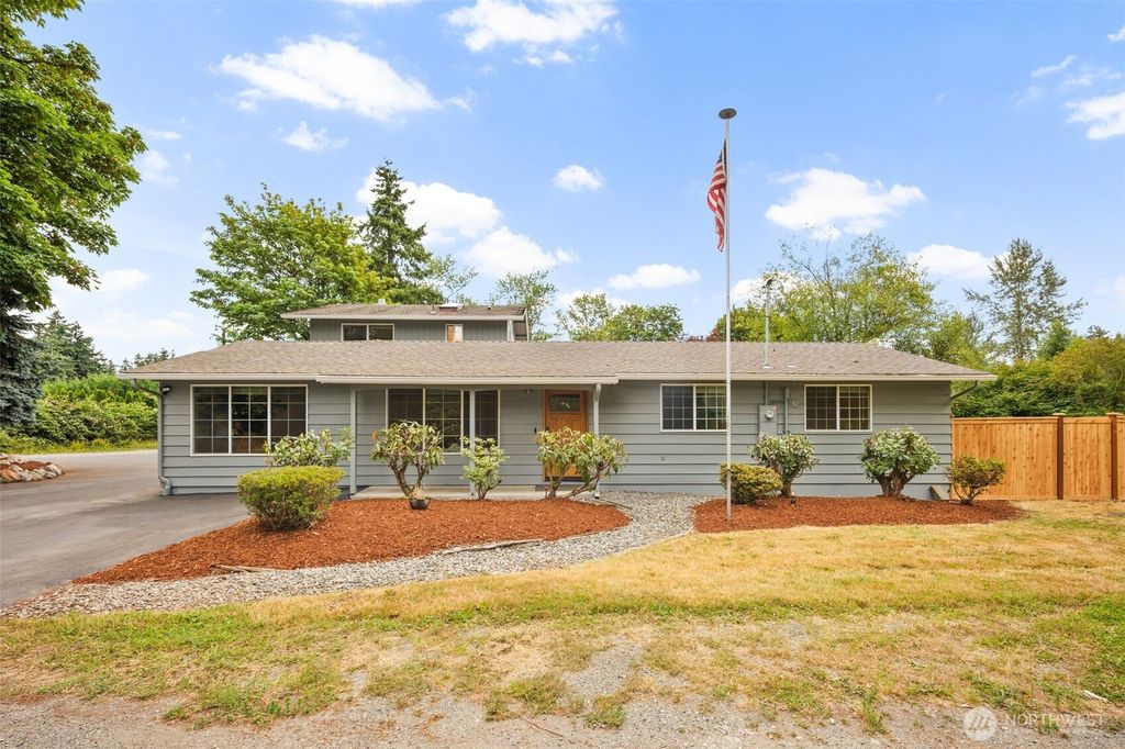 Photo of 36004 50th Avenue S, Auburn, WA 98001 (MLS # 2401822)