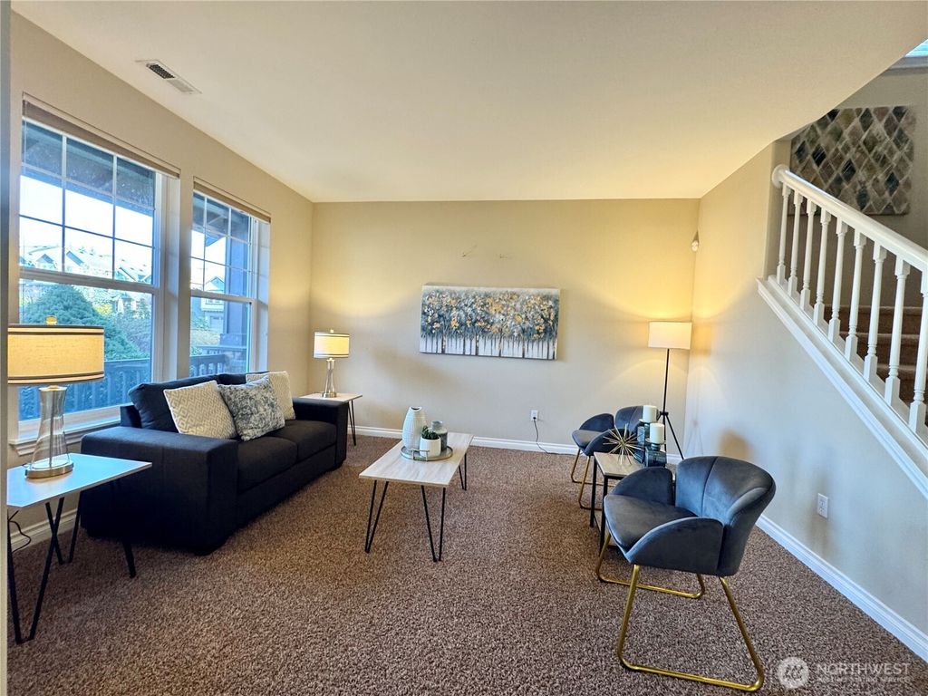 Photo of 762 Ilwaco Place NE, Renton, WA 98059 (MLS # 2499348)