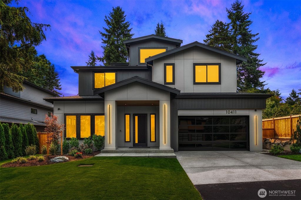 Photo of 10411 NE 28th Place, Bellevue, WA 98004 (MLS # 2429262)