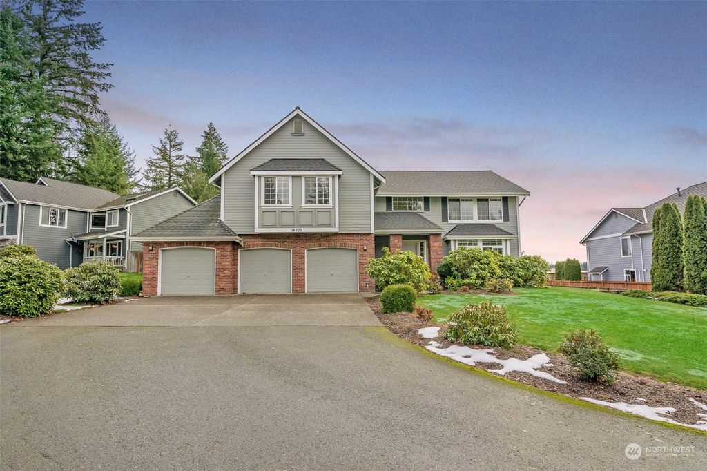 Photo of 14539 144TH Place SE, Renton, WA 98059 (MLS # 2020156)